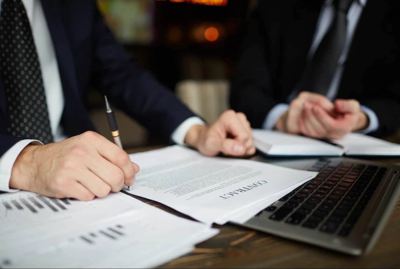corporate lawyer calgary